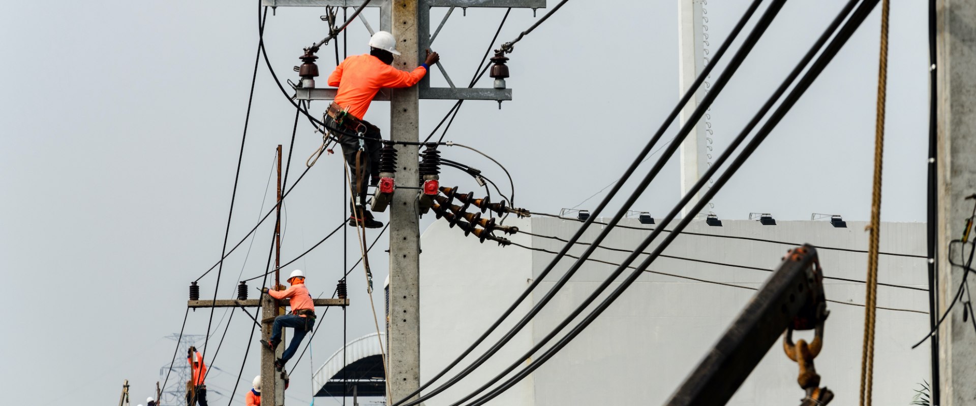 What safety measures should i take when working with electrical appliances?